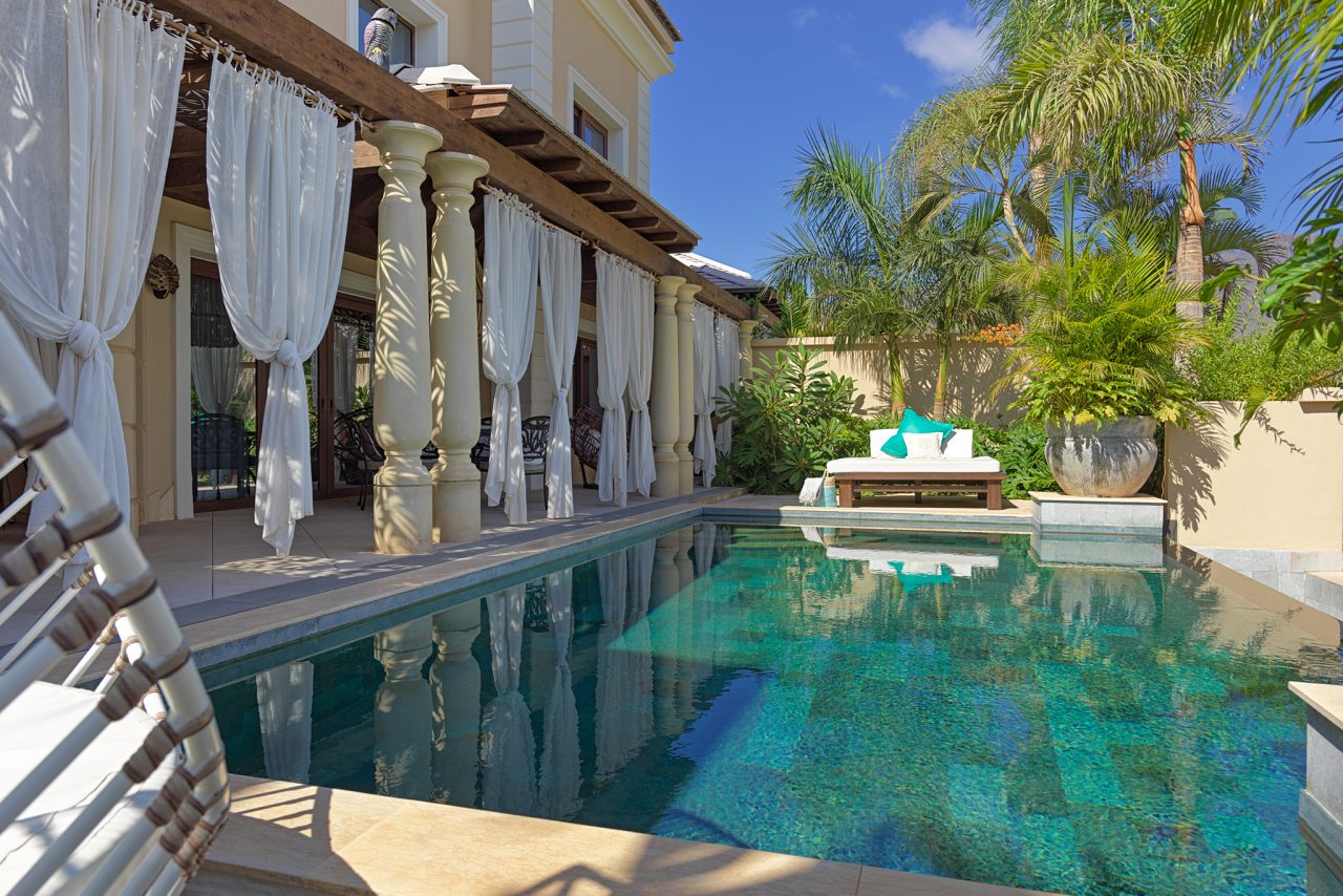 Roger Mendez All copyrights reserved, this image on this site and it's copyright owned by the photographer. Image is not to be reprinted or reused without the express permission of the photographer who took it. Copyrihgt uses for Royal Garden Villas for sales and marketing promotions only